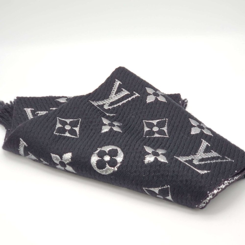 Authentic Louis Vuitton Black Logomania Shine Scarf Brand New - Picture 7 of 10